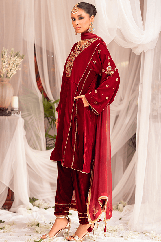 Maroon Zardozi Velvet Salwar Kameez (3-Piece) - Image 3