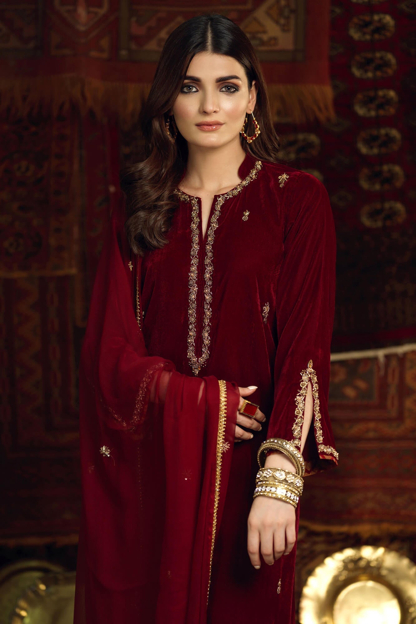 Pakistani Maroon Zardozi Velvet Salwar Kameez (3-Piece) - Image 3