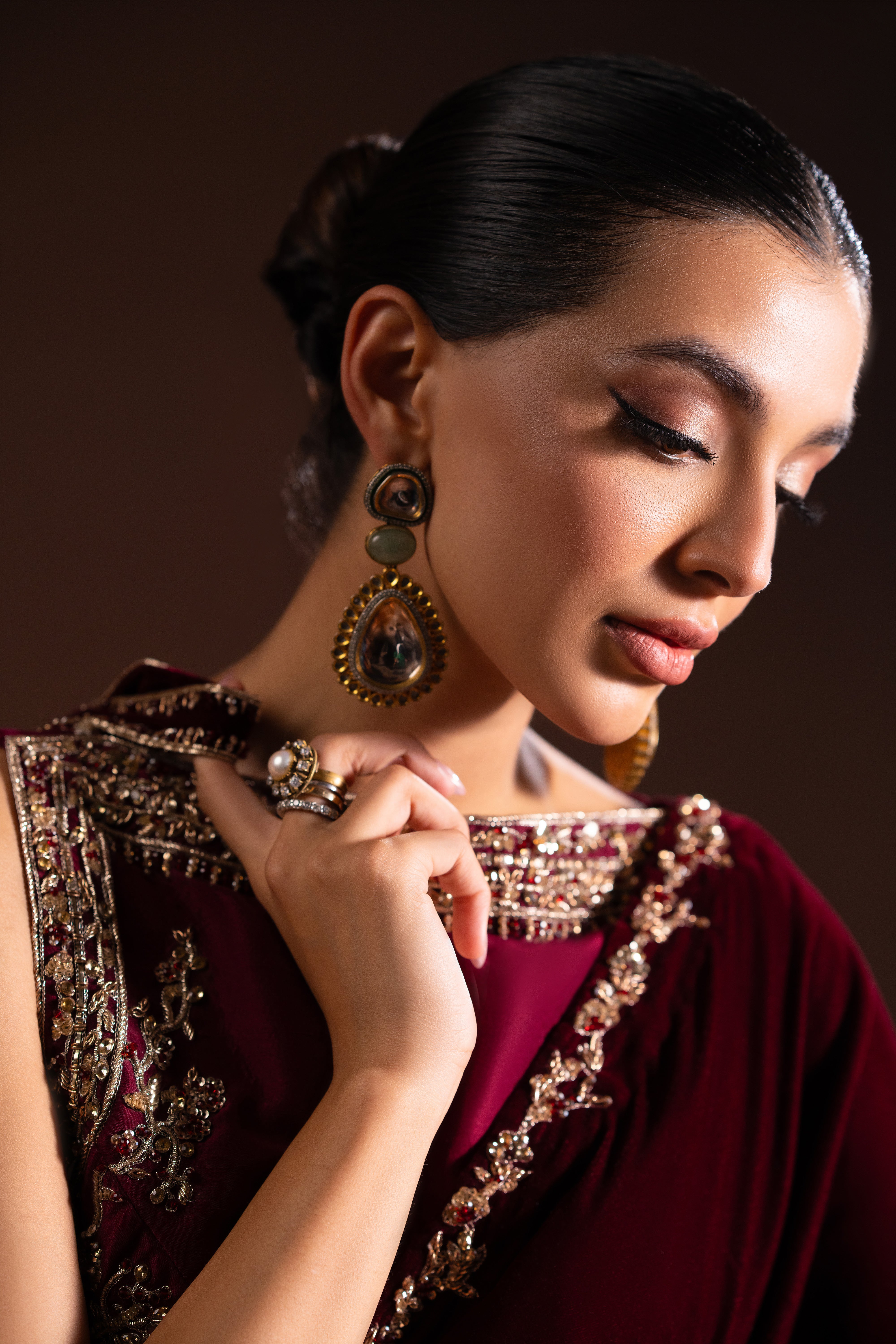 Deep Maroon Embellished Velvet Saree (3-Piece) - Image 4