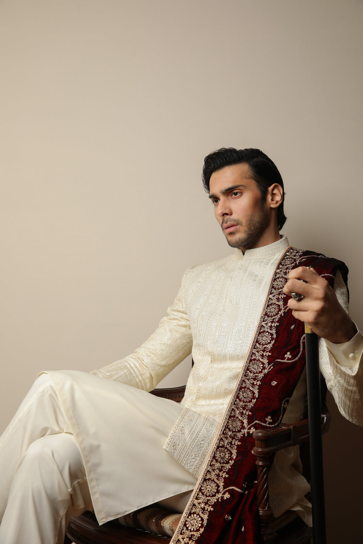 Maroon Embroidered Velvet Shawl (1-Pc) - Image 5