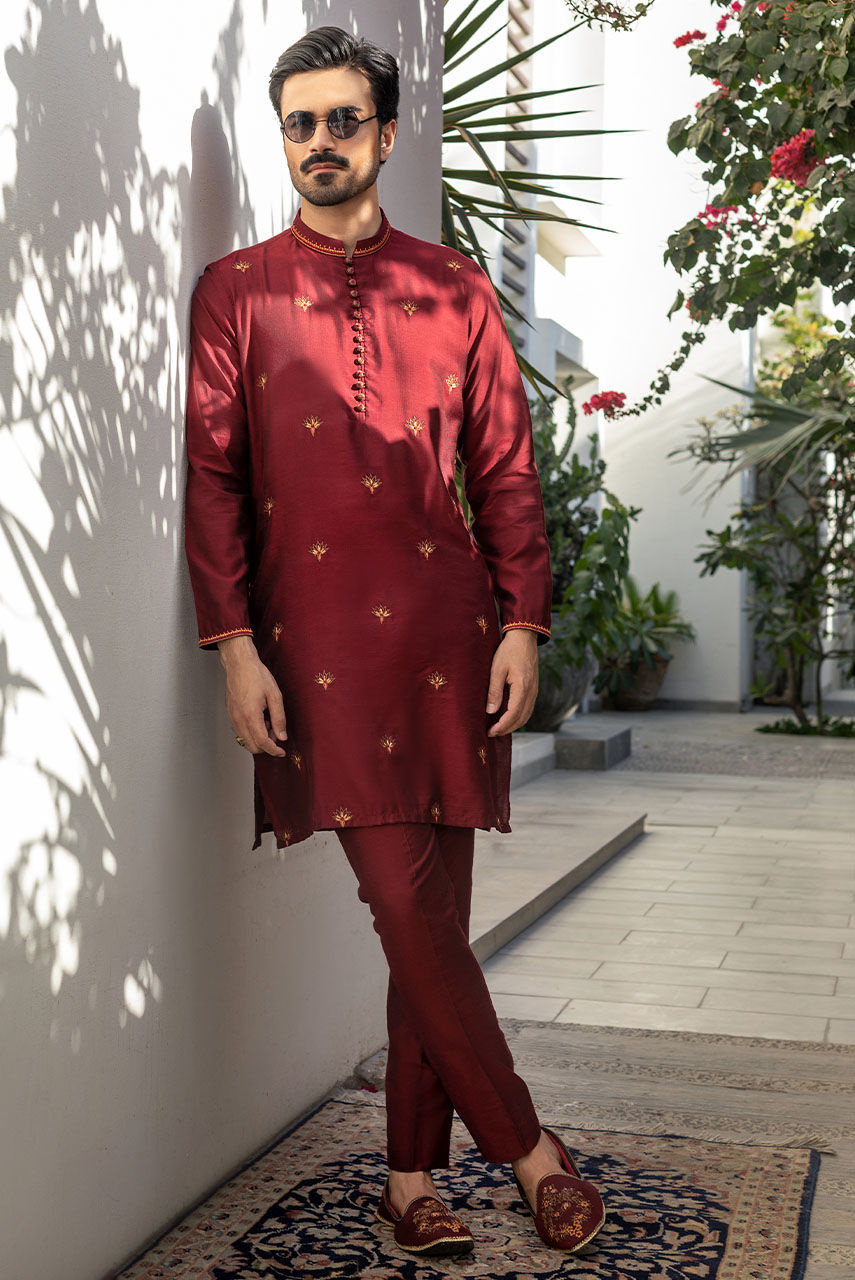 Maroon Embroidered Cotton Silk Waistcoat Kurta (3-Piece) - Image 1