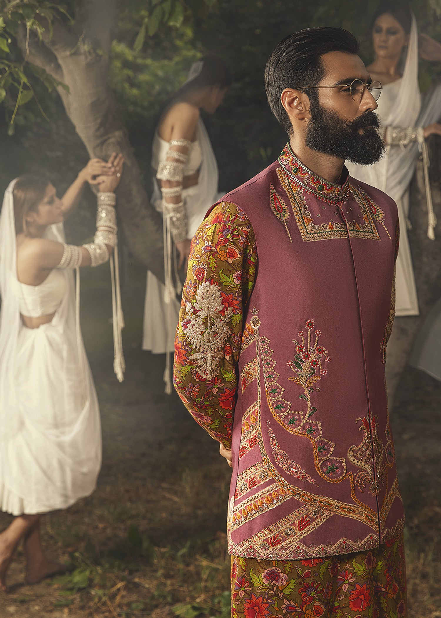 Dull Crimson Zardozi Cotton Waistcoat Kurta Set (3-Piece) - Image 3