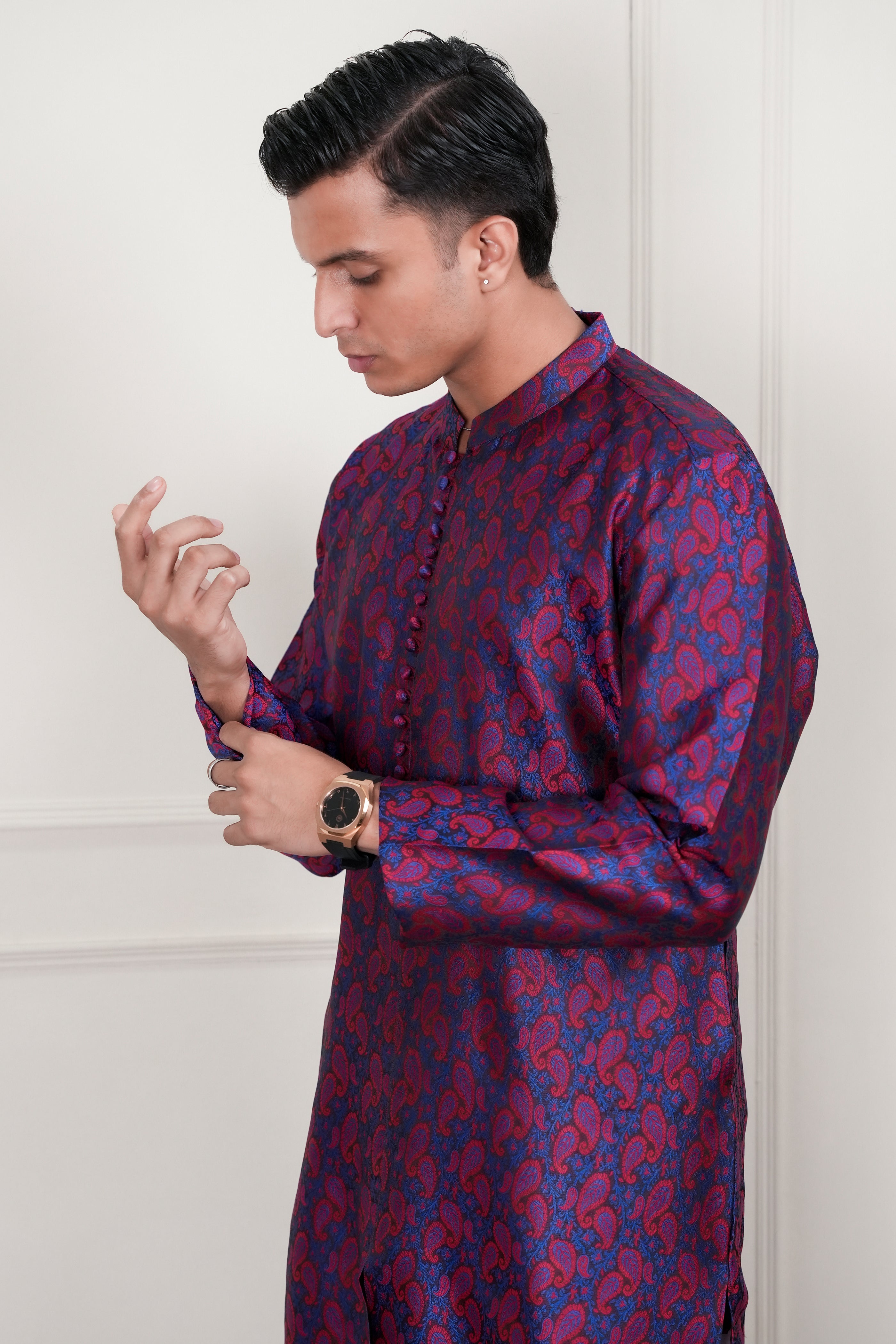 Maroon & Blue Jamawar Waistcoat Kurta (3-Piece) - Image 7