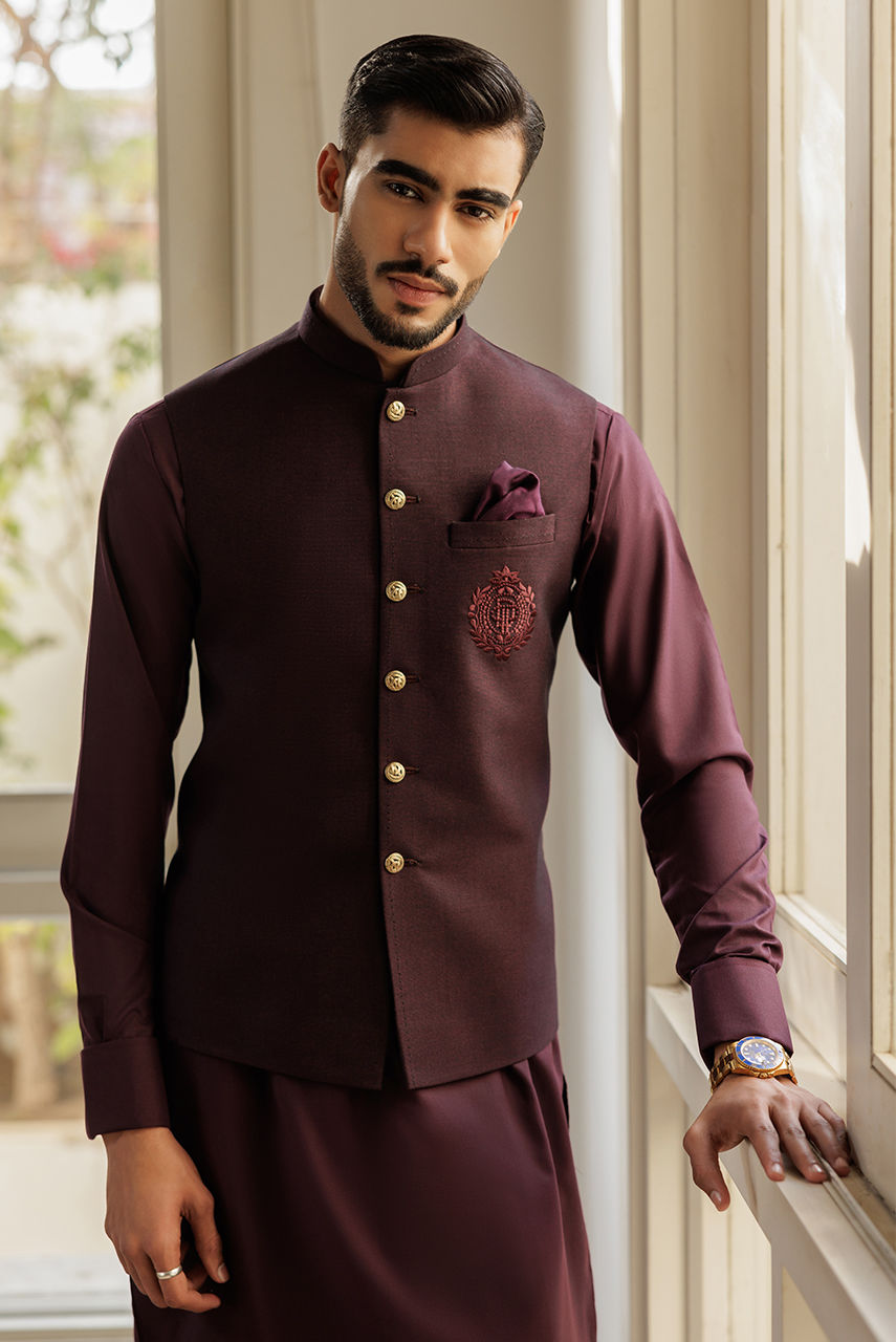 Burgundy Embroidered Suiting Waistcoat Kurta Set (3-Piece) - Image 2