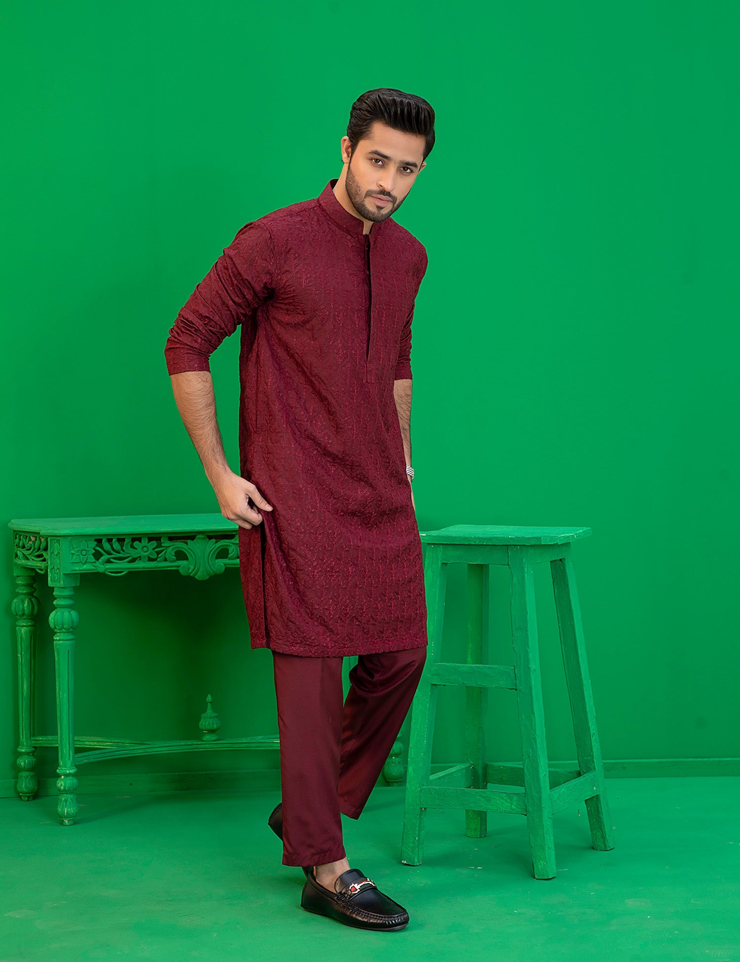 Maroon Embroidered Textured Kurta with Trousers (2-Piece) - Image 1