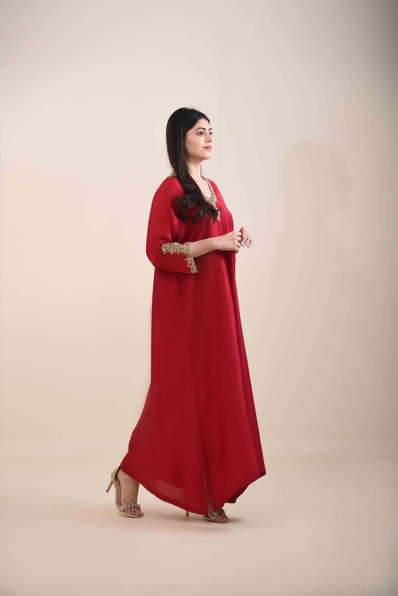 Pakistani Maroon Gold Hand-Embroidered Silk Kaftan (1-Pc) - Image 3