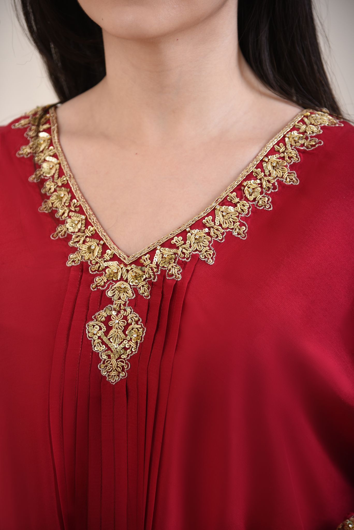 Pakistani Maroon Gold Hand-Embroidered Silk Kaftan (1-Pc) - Image 4