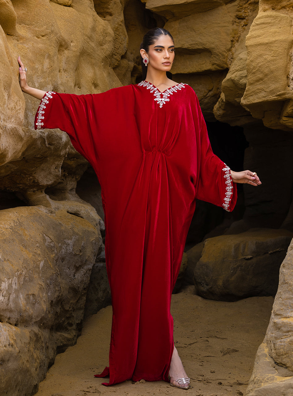 Pakistani Maroon Hand Embellished Velvet Kaftan (1-Pc) - Image 5