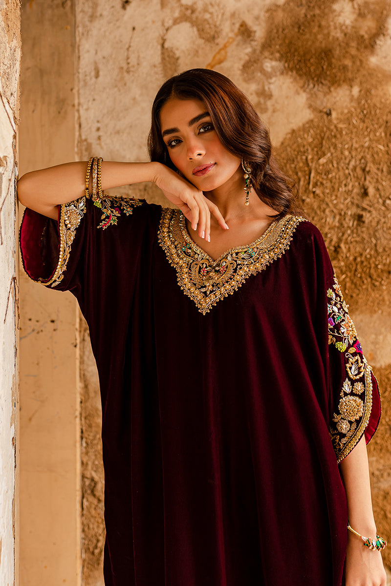 Pakistani Maroon Hand-Embellished Velvet Kaftan (2-Piece) - Image 3