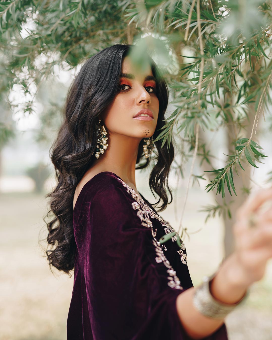 Deep Maroon Embroidered Velvet Kaftan (1-Pc) - Image 3