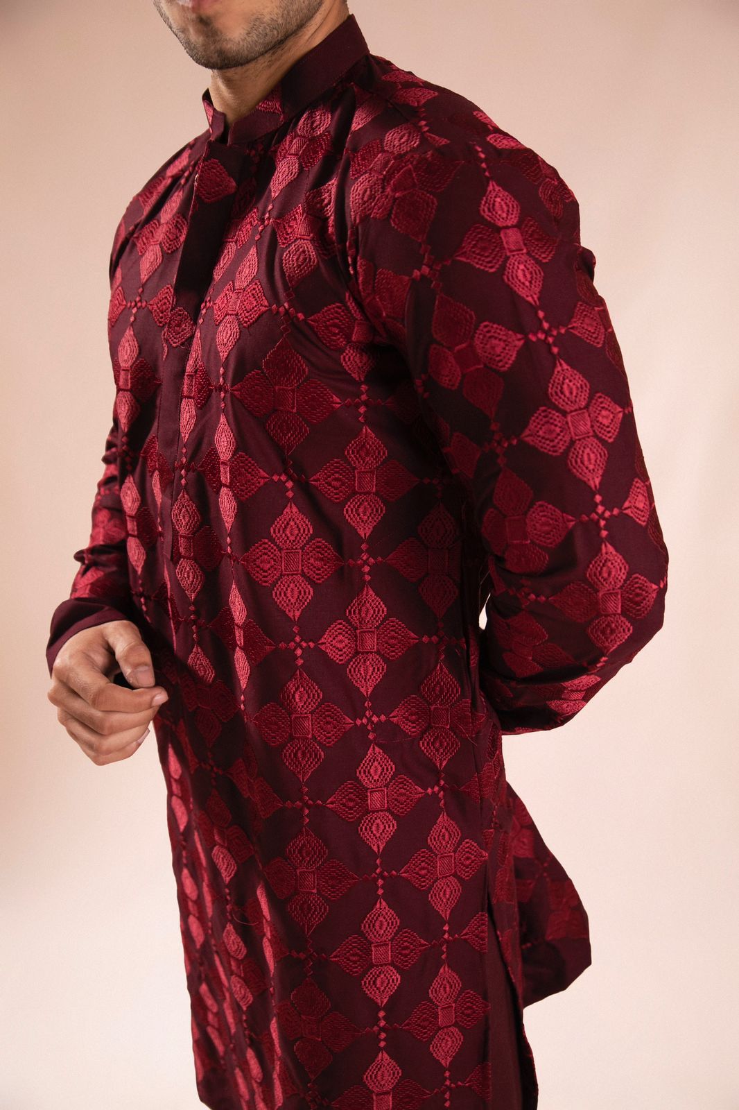 Maroon Thread-Embroidered Silk-Blend Kurta Pajama (2-Piece) - Image 5