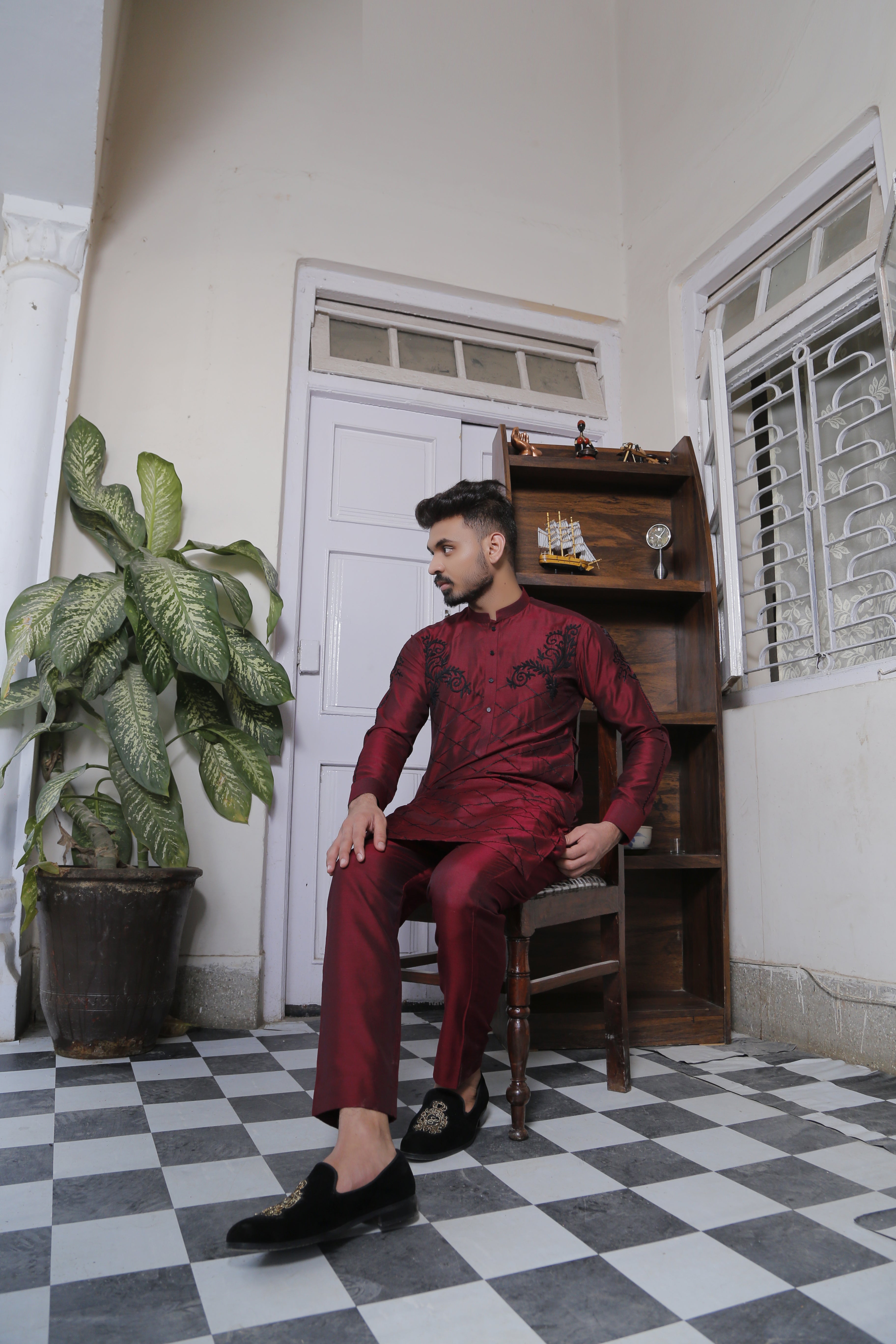 Maroon Embroidered Cotton Silk Kurta Pajama (2-Piece) - Image 3