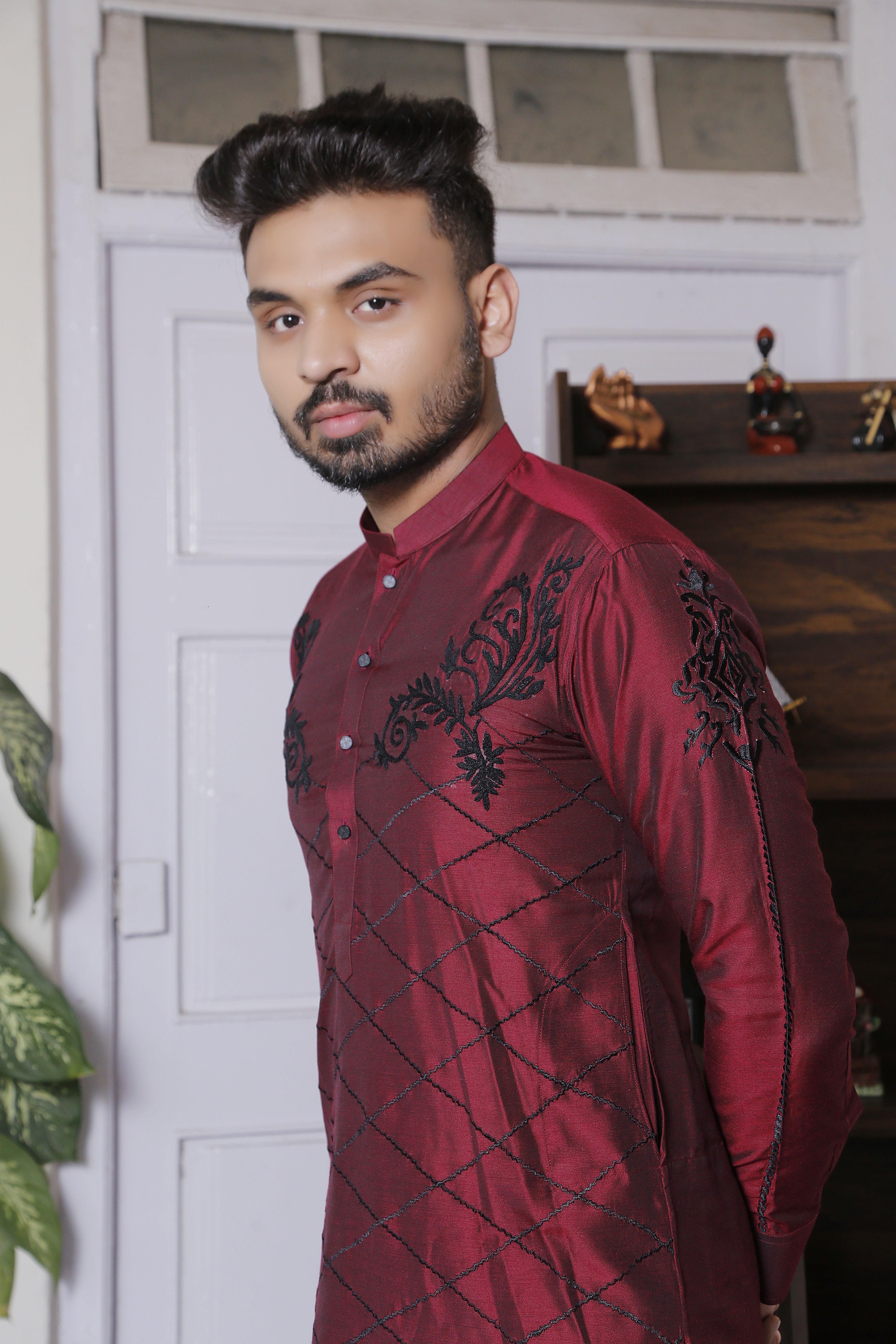 Maroon Embroidered Cotton Silk Kurta Pajama (2-Piece) - Image 4