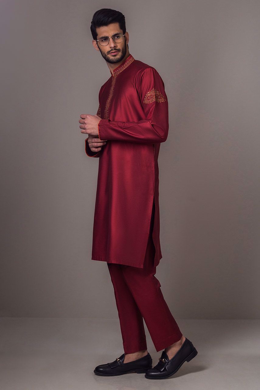 Maroon Embroidered Cotton Silk Kurta Pajama (2-Piece) - Image 2