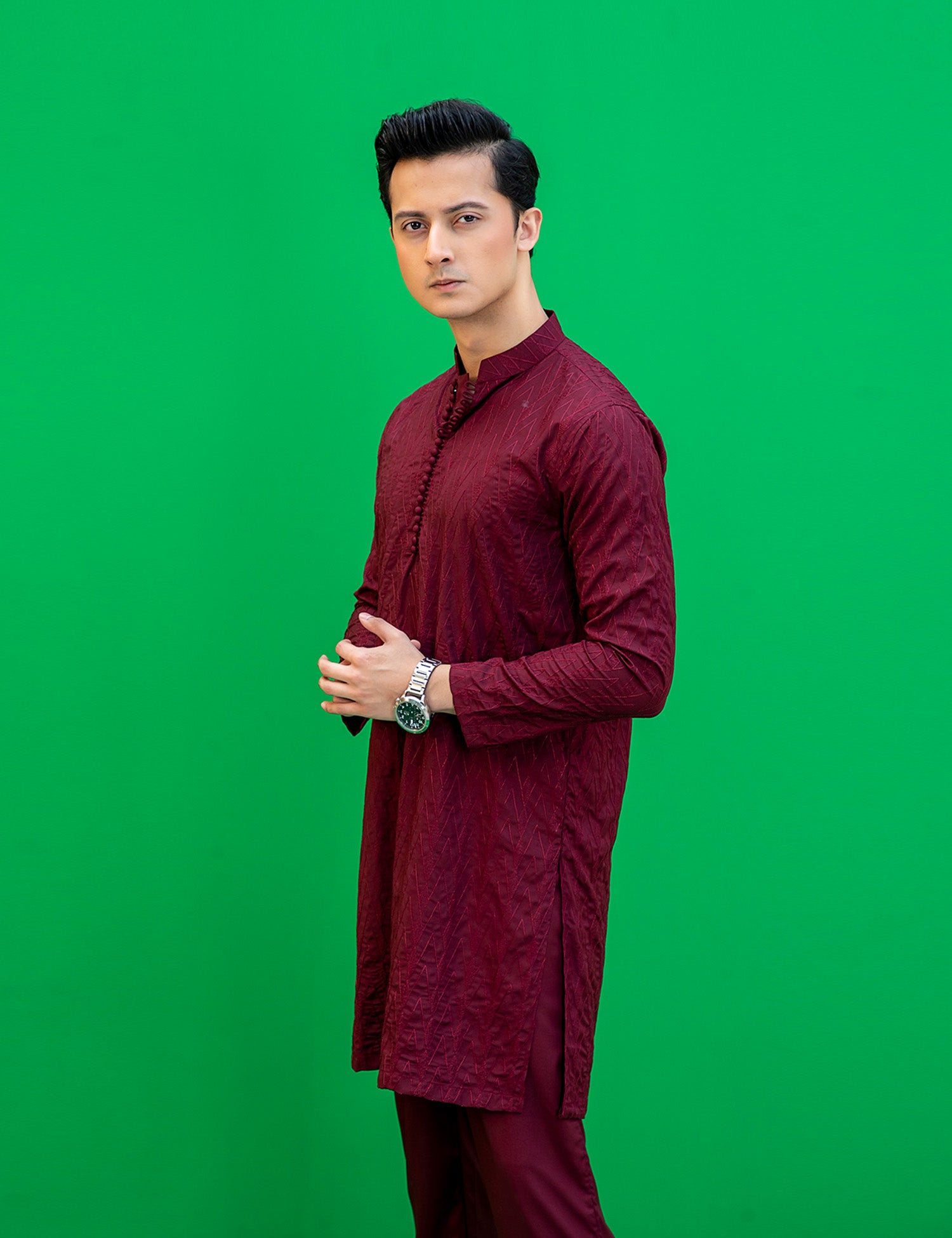 Maroon Embroidered Textured Kurta Set (2-Piece) - Image 2