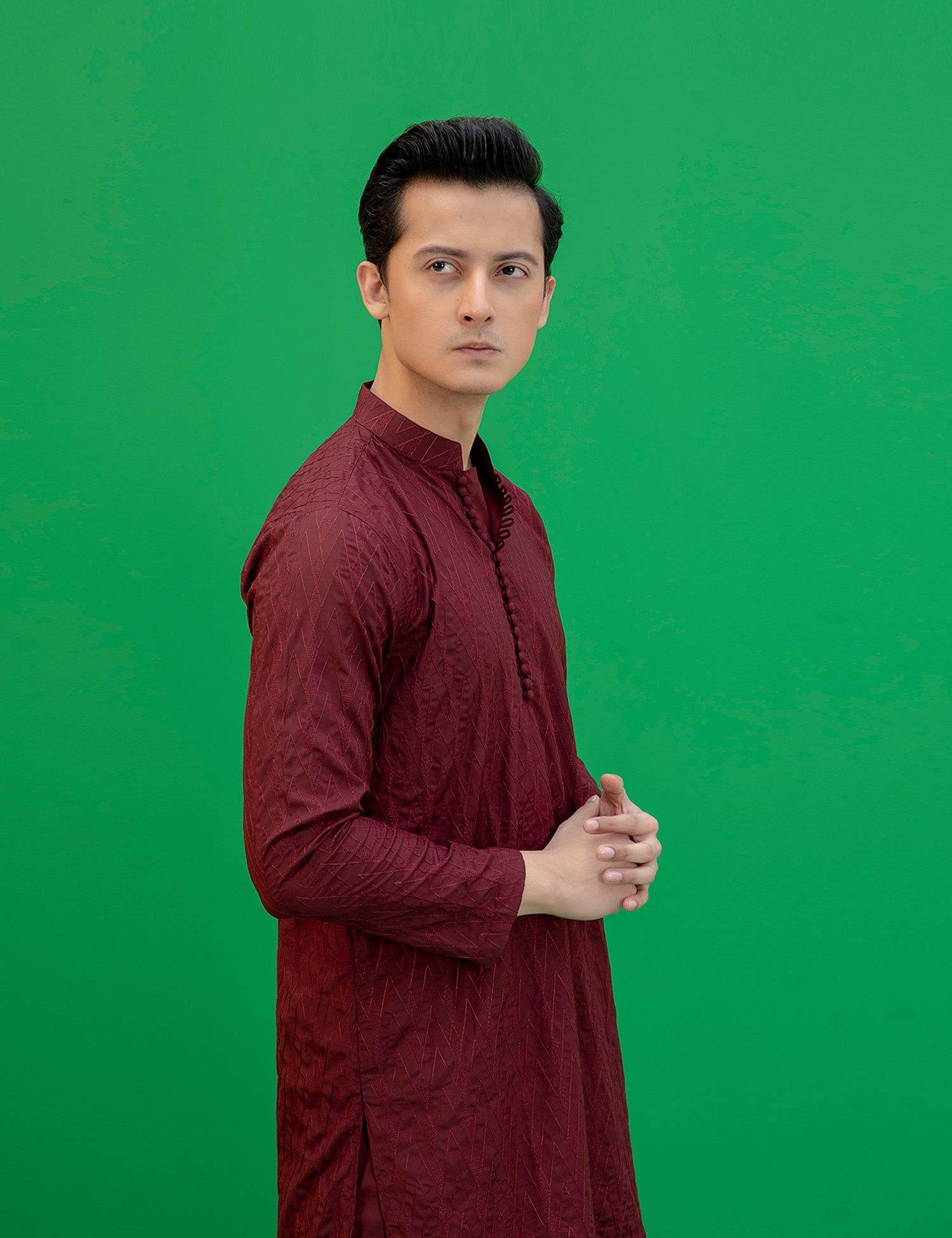 Maroon Embroidered Textured Kurta Set (2-Piece) - Image 3