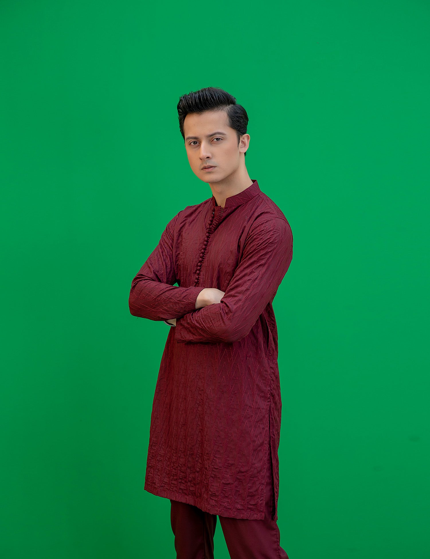 Maroon Embroidered Textured Kurta Set (2-Piece) - Image 4
