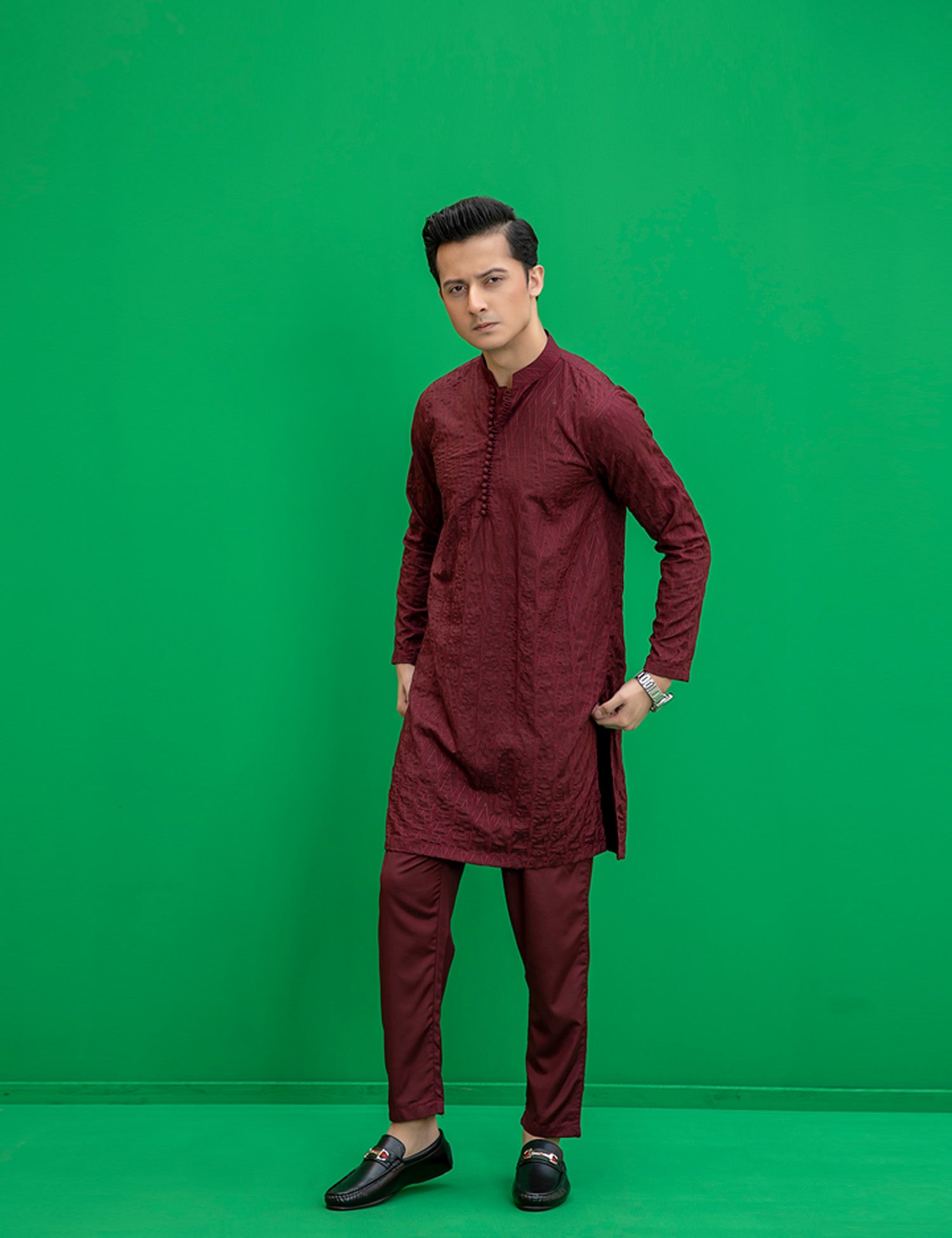 Maroon Embroidered Textured Kurta Set (2-Piece) - Image 7