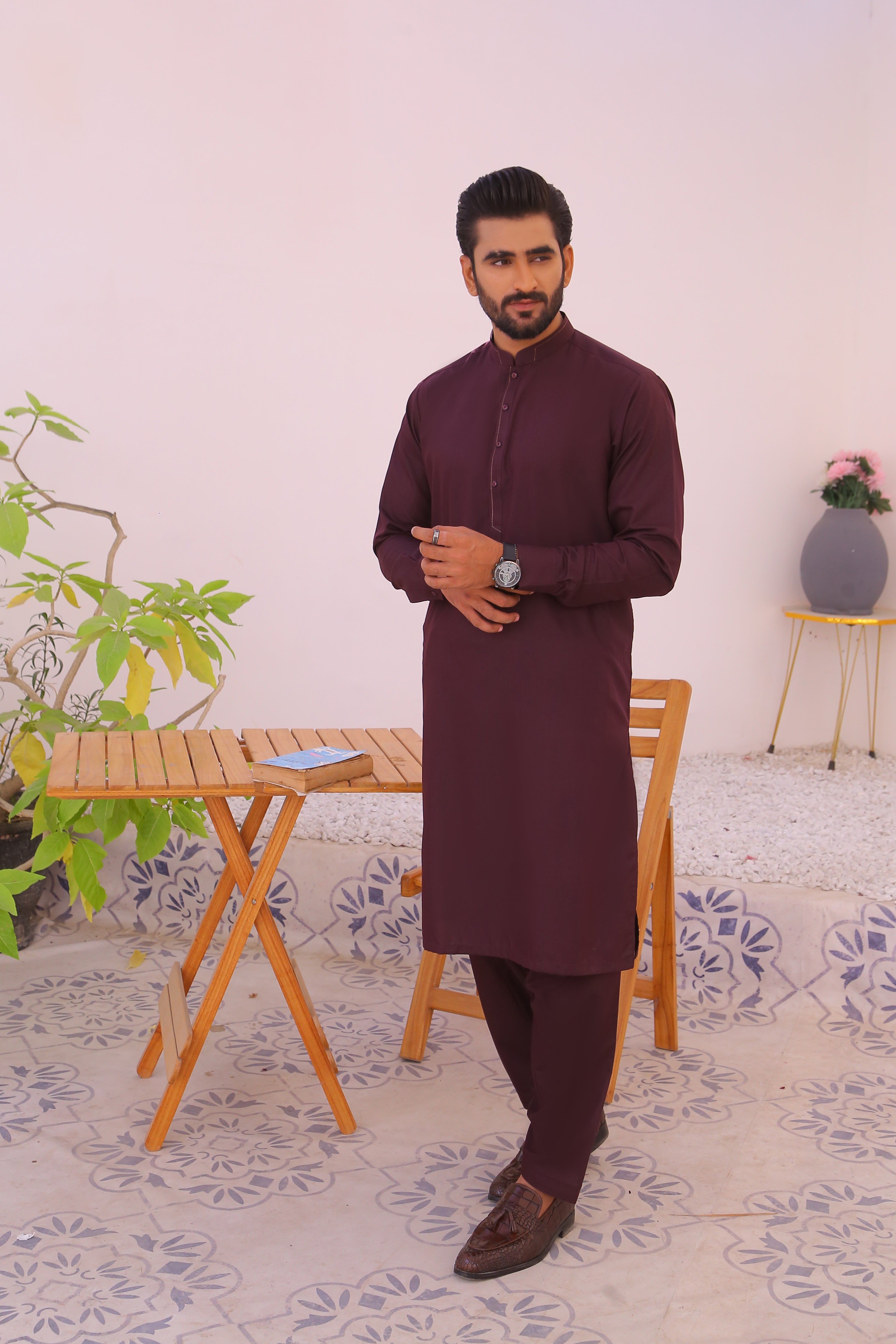 Maroon Plain Cotton-Polyester Kurta Shalwar (2-Piece) - Image 4