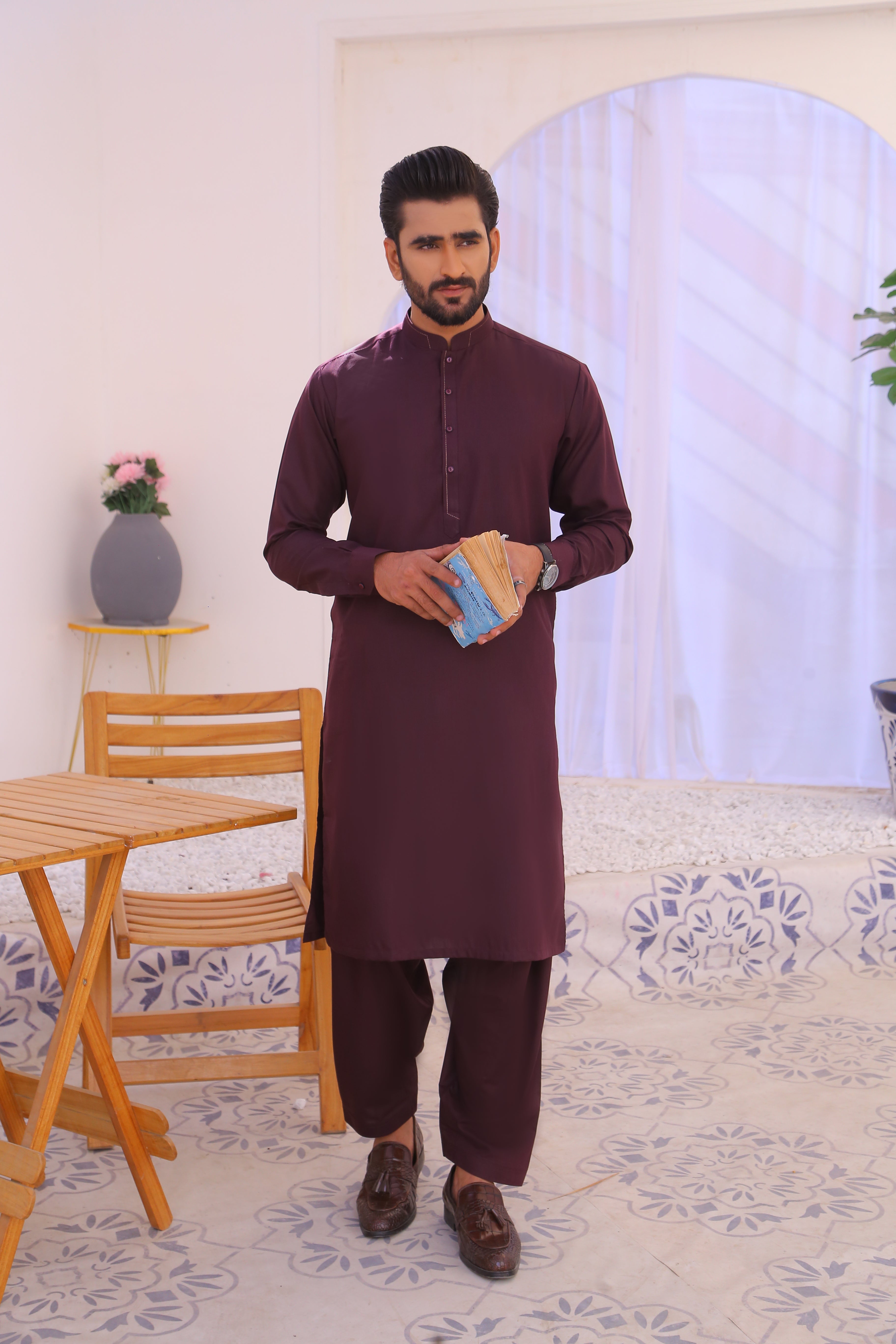 Maroon Plain Cotton-Polyester Kurta Shalwar (2-Piece) - Image 5