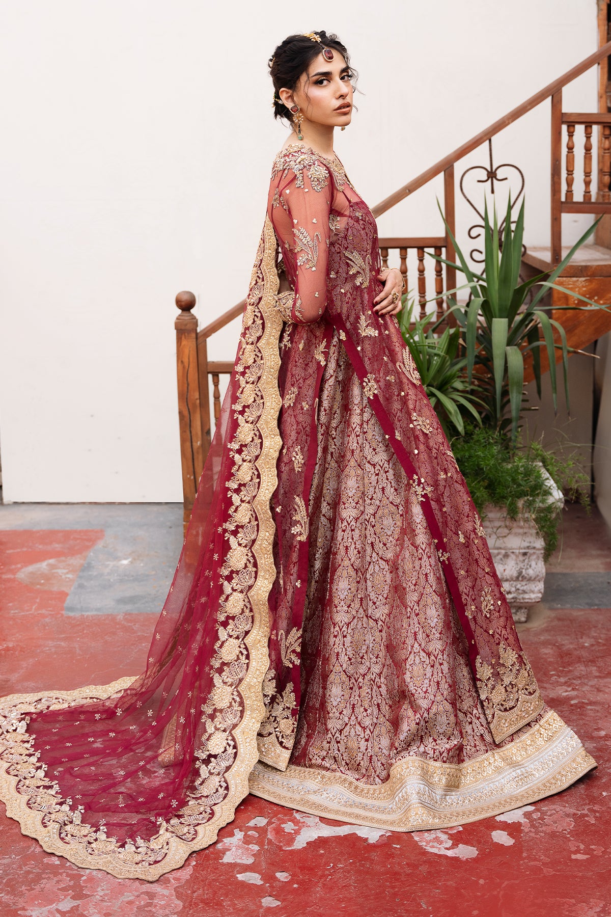 Pakistani Deep Maroon Zardozi Net & Jamawar Pishwas (2-Piece) - Image 3
