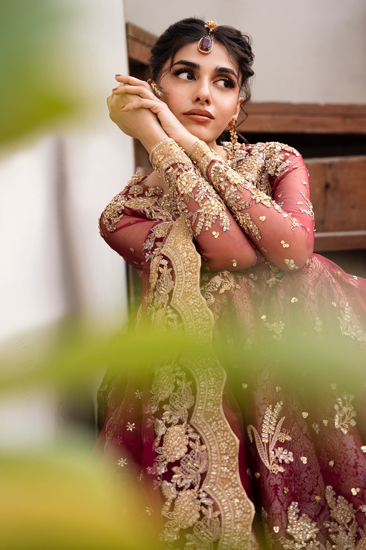 Pakistani Deep Maroon Zardozi Net & Jamawar Pishwas (2-Piece) - Image 4