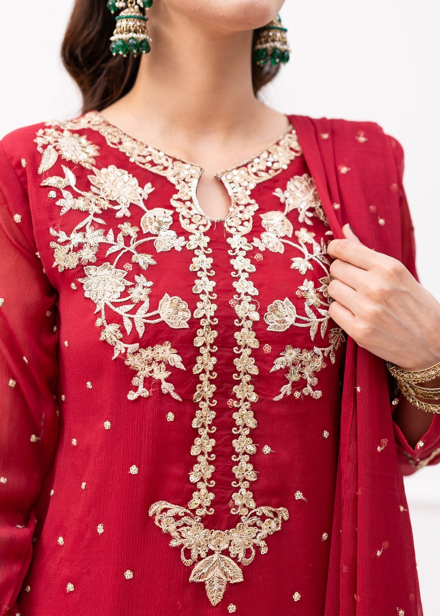 Pakistani Maroon Embroidered Chiffon Kurta Set (3-Piece) - Image 4