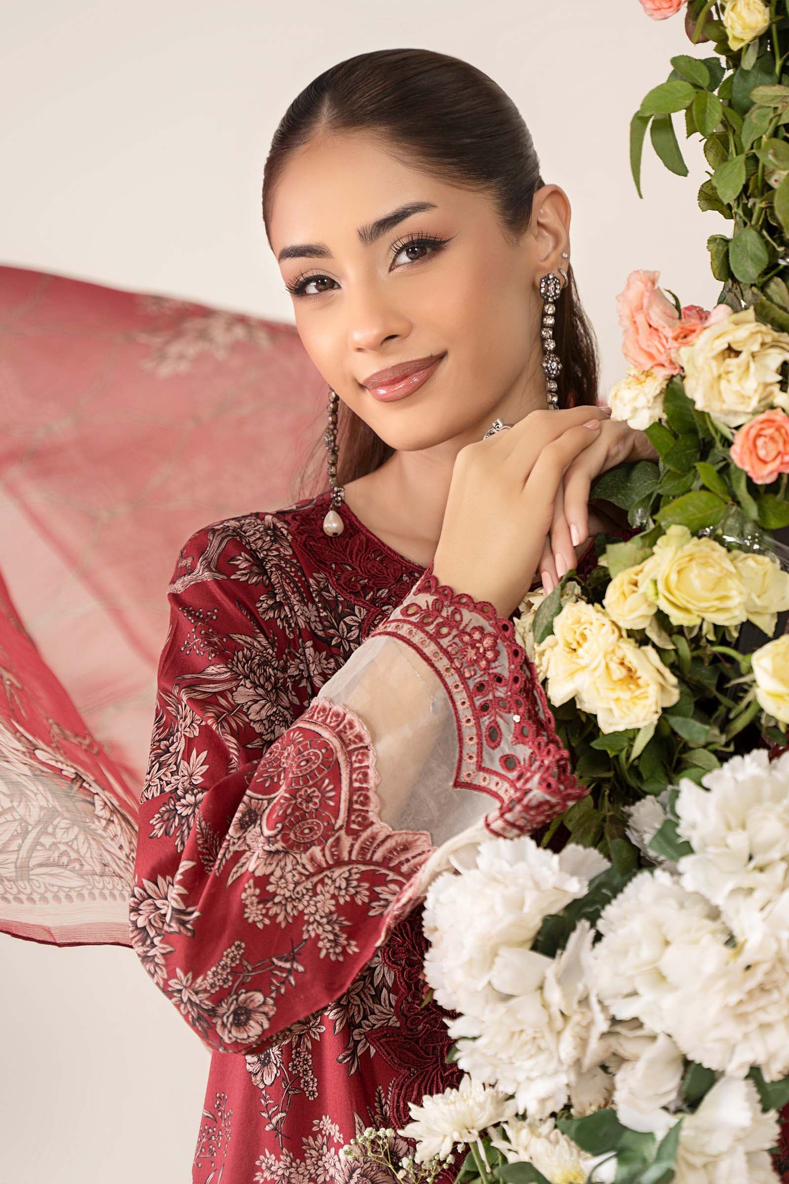 Pakistani Off-White & Maroon Embroidered Lawn 3-Piece Suit - Image 5