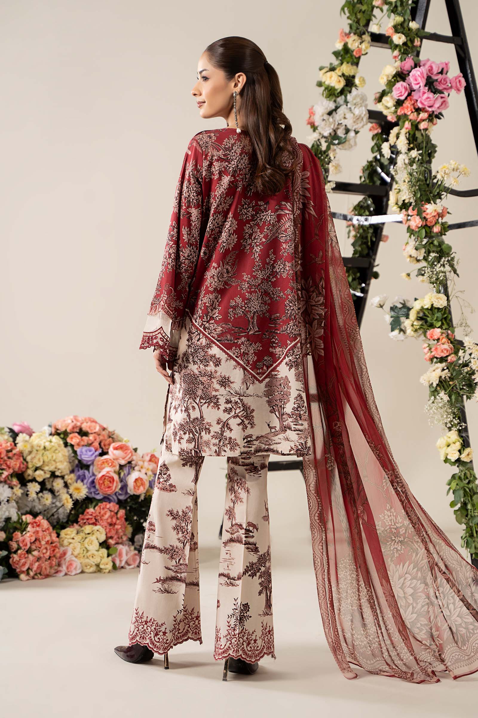 Pakistani Off-White & Maroon Embroidered Lawn 3-Piece Suit - Image 9