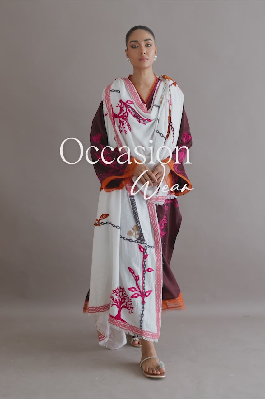 Maroon Embroidered Pashmina Kurta with White Shawl (3-Piece) - Image 5