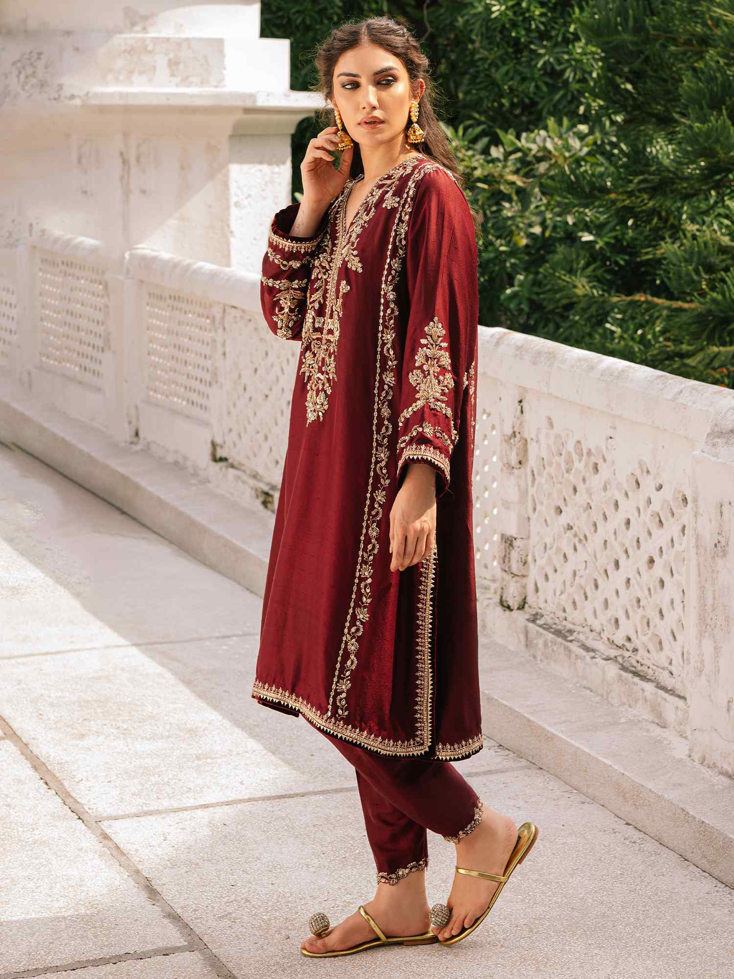 Maroon Zardozi & Resham Raw Silk Kurti Set (2-Piece) - Image 3
