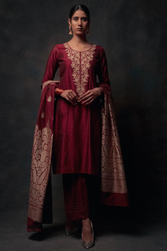 Deep Maroon Embroidered Silk-Blend Kurta (3-Piece) - Image 1