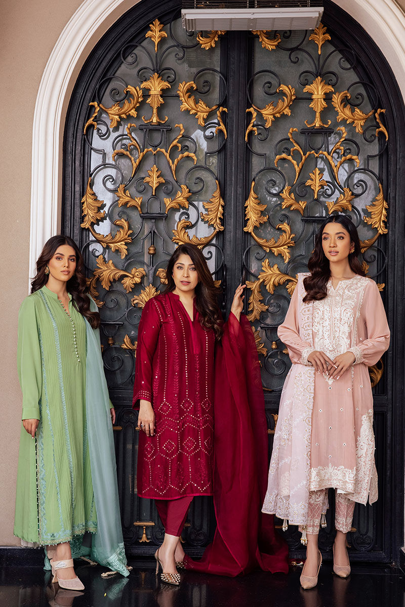 Pakistani Reddish Maroon Sheeshawork Silk Salwar Kameez (3-Piece) - Image 5