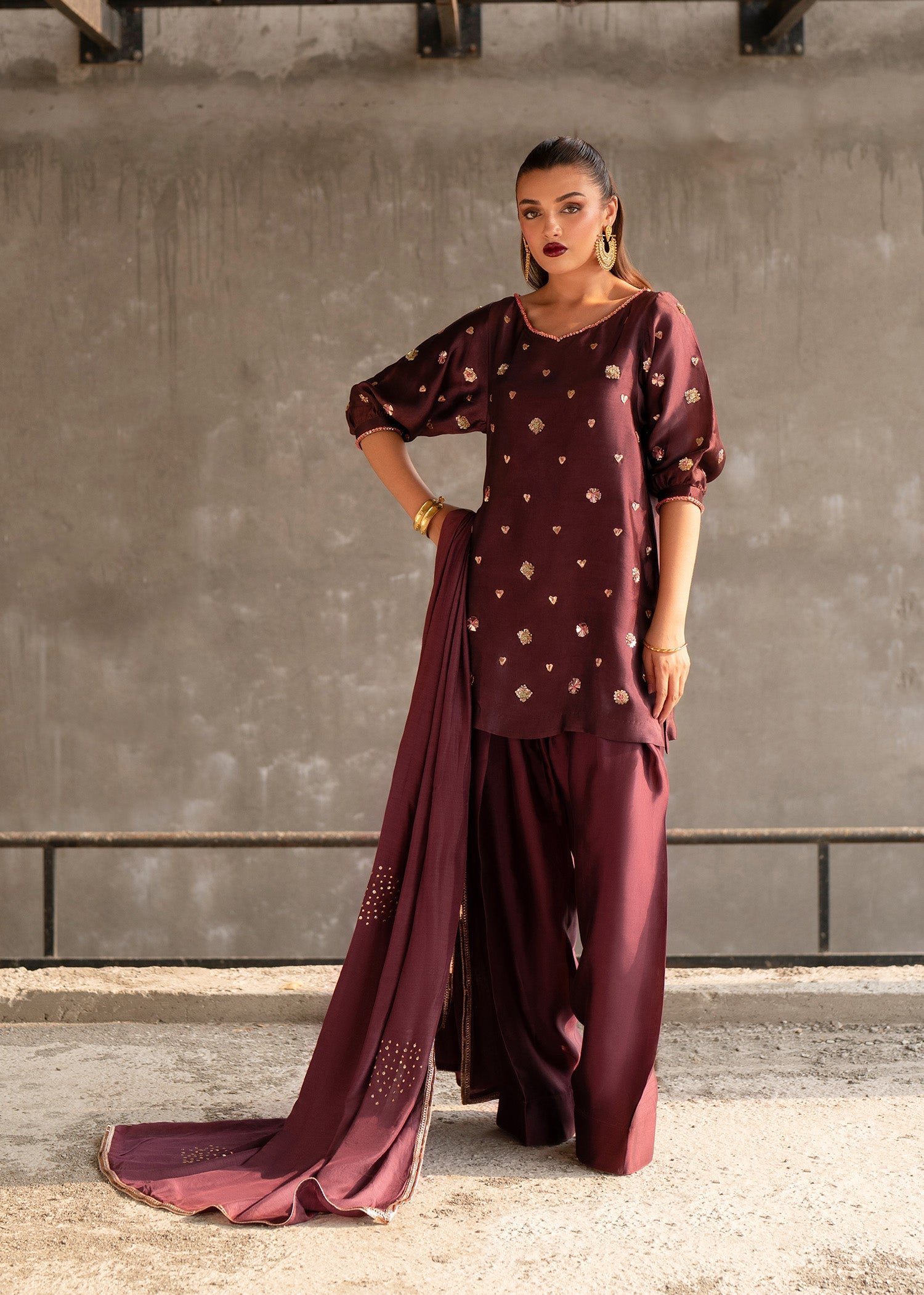 Burgundy Mirror & Threadwork Tissue Silk Kurta Set (3-Piece) - Image 10