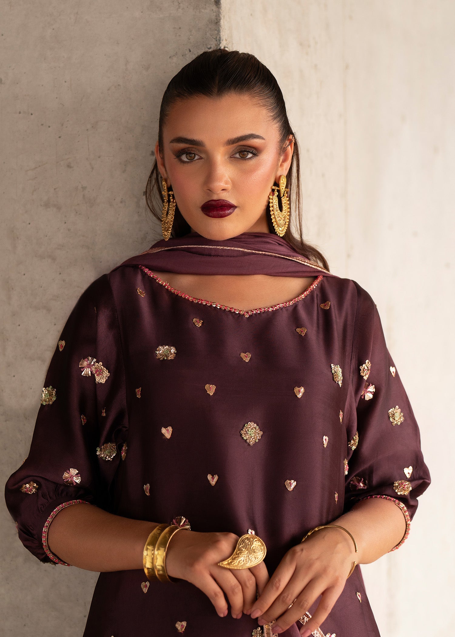 Burgundy Mirror & Threadwork Tissue Silk Kurta Set (3-Piece) - Image 12