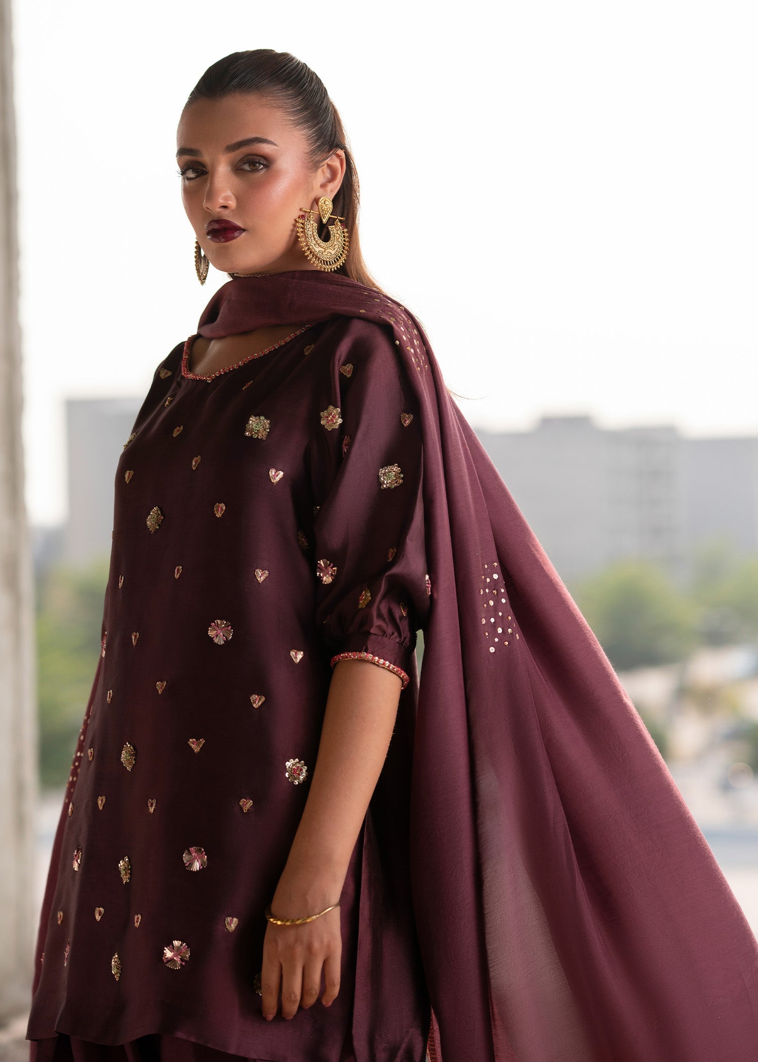 Burgundy Mirror & Threadwork Tissue Silk Kurta Set (3-Piece) - Image 5