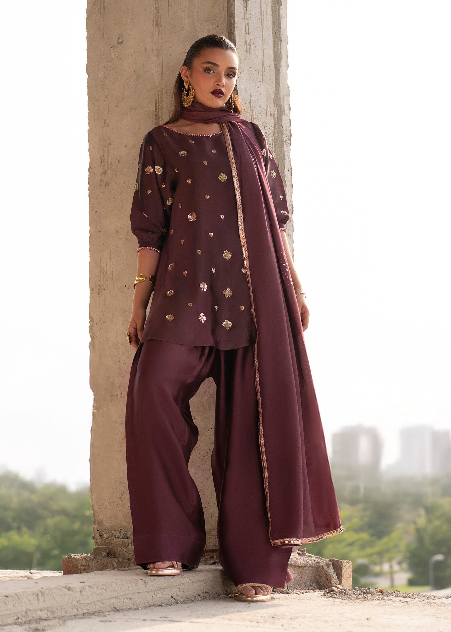Burgundy Mirror & Threadwork Tissue Silk Kurta Set (3-Piece) - Image 6