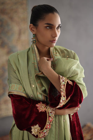 Pakistani Maroon Embroidered Pure Velvet Salwar Kameez (3-Piece) - Image 5