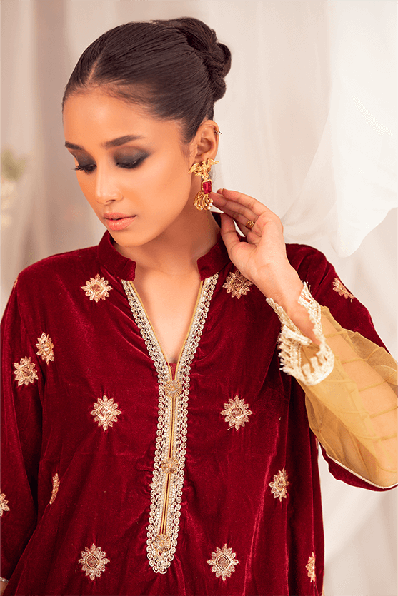Maroon Embroidered Velvet Salwar Kameez (2-Piece) - Image 4