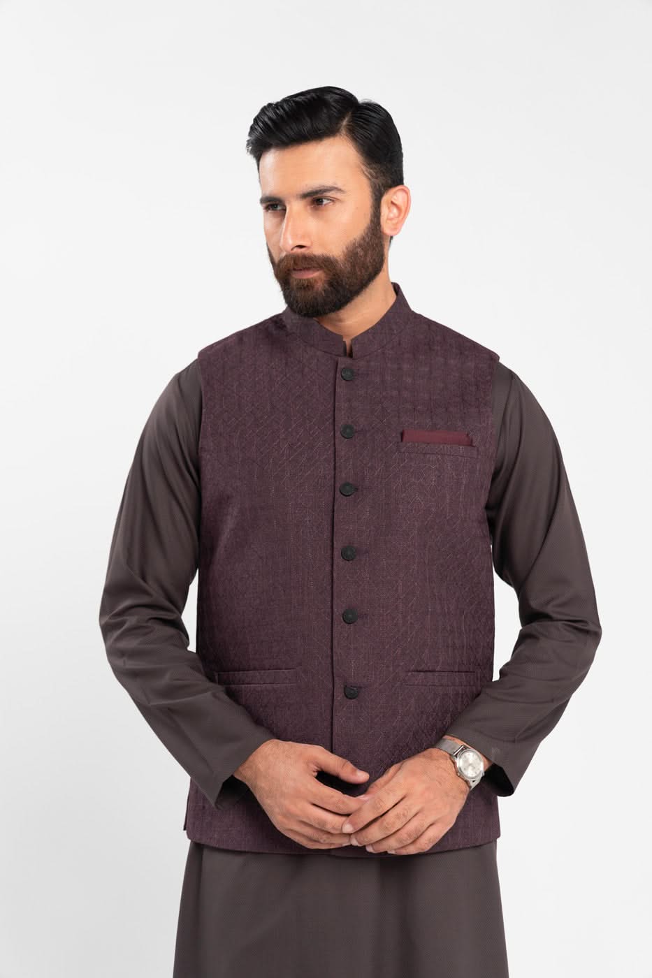 Maroon Self-Patterned Blended Waistcoat Kurta (3-Piece) - Image 2