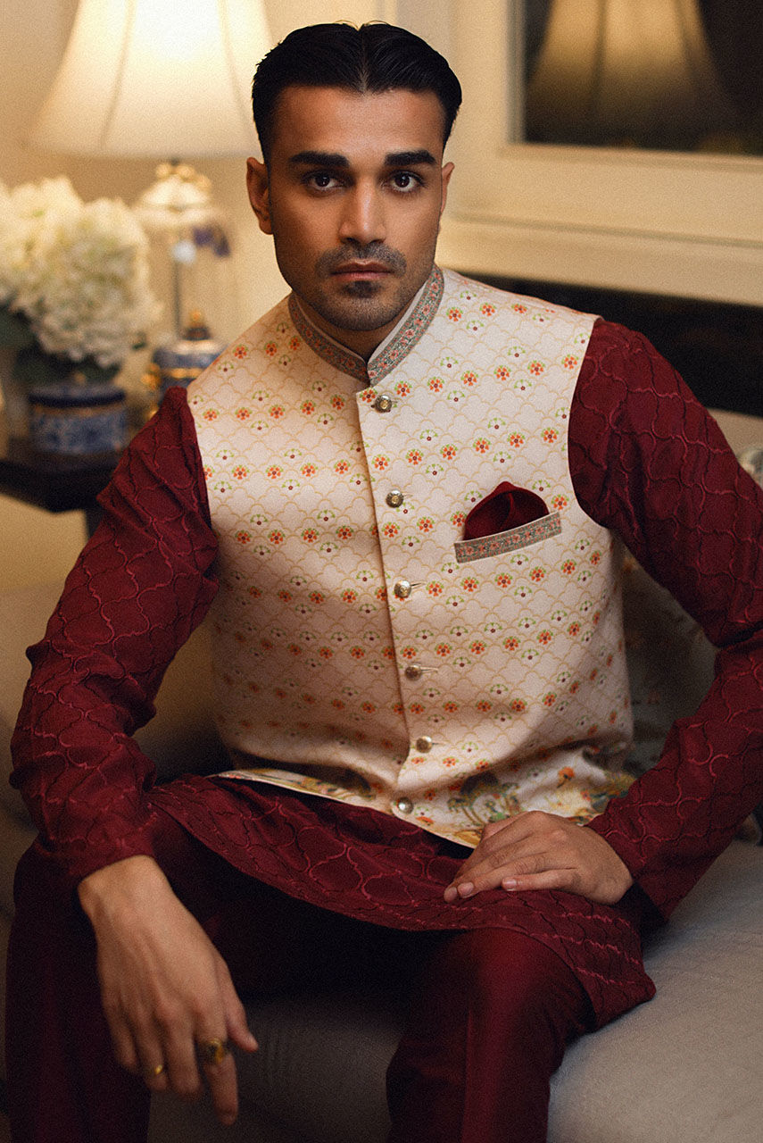 Maroon Embroidered Raw Silk Kurta Pajama (3-Piece) - Image 4