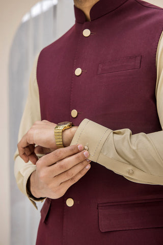 Maroon Solid Suiting Waistcoat Kurta Set (3-Piece) - Image 4
