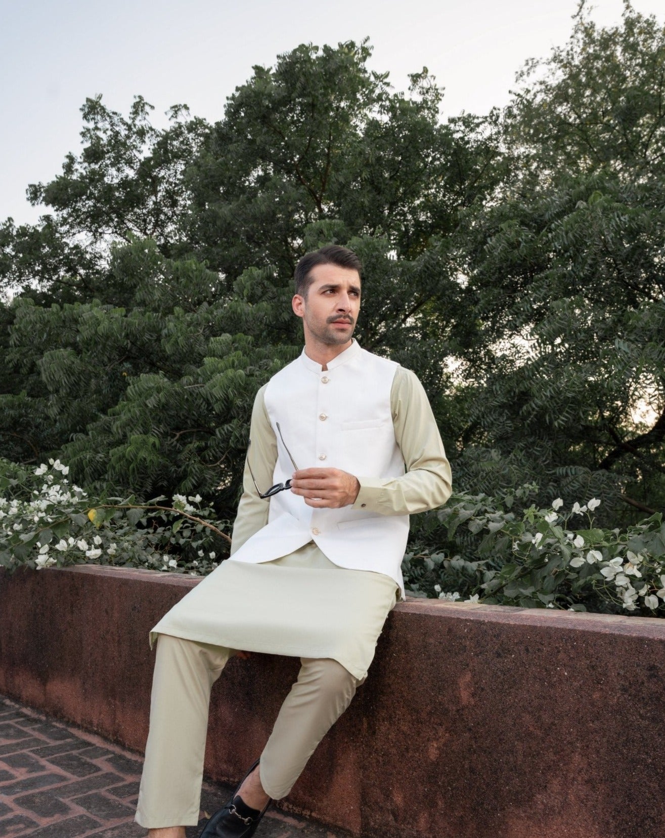 Mint Blended Waistcoat Kurta 3-Piece - Image 3