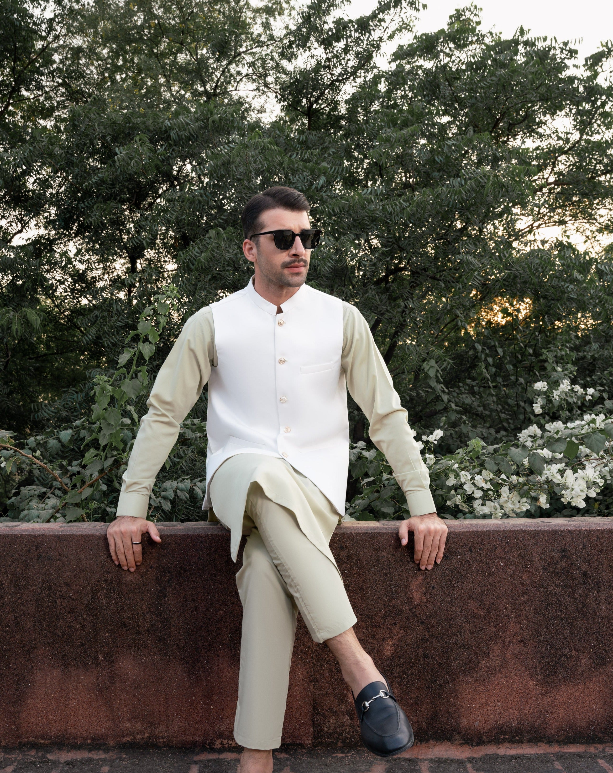 Mint Blended Waistcoat Kurta 3-Piece - Image 5