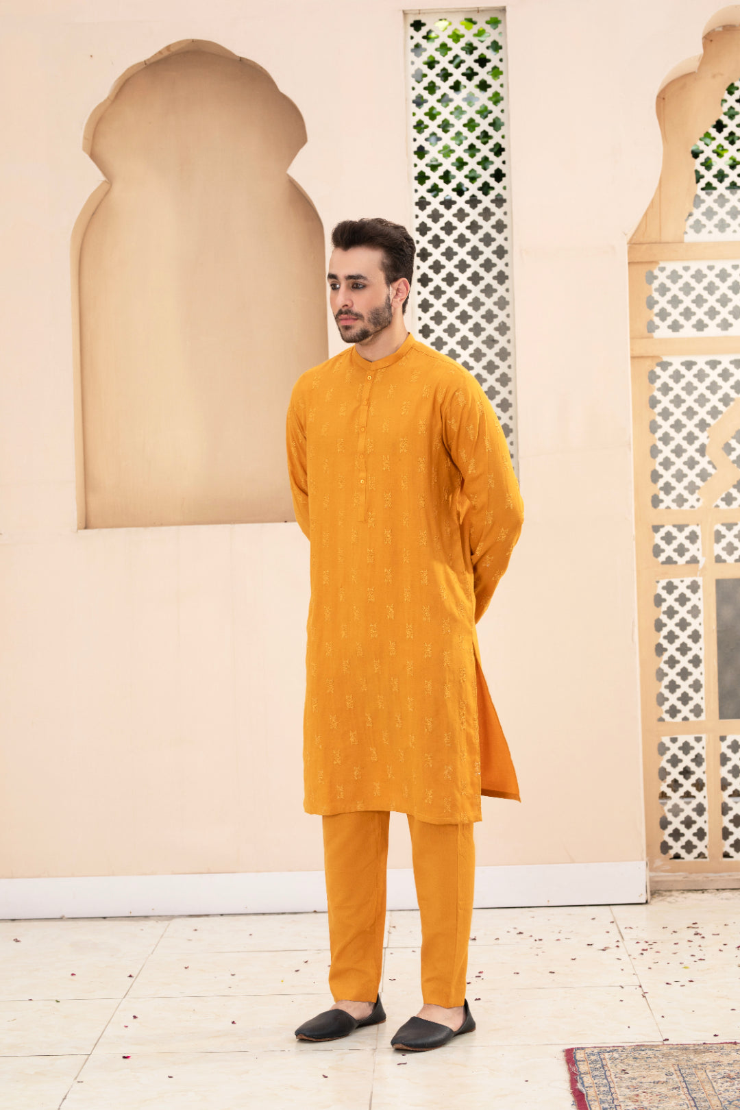 Mustard Self-Embroidered Cotton Silk Kurta Pajama (2-Piece) - Image 2