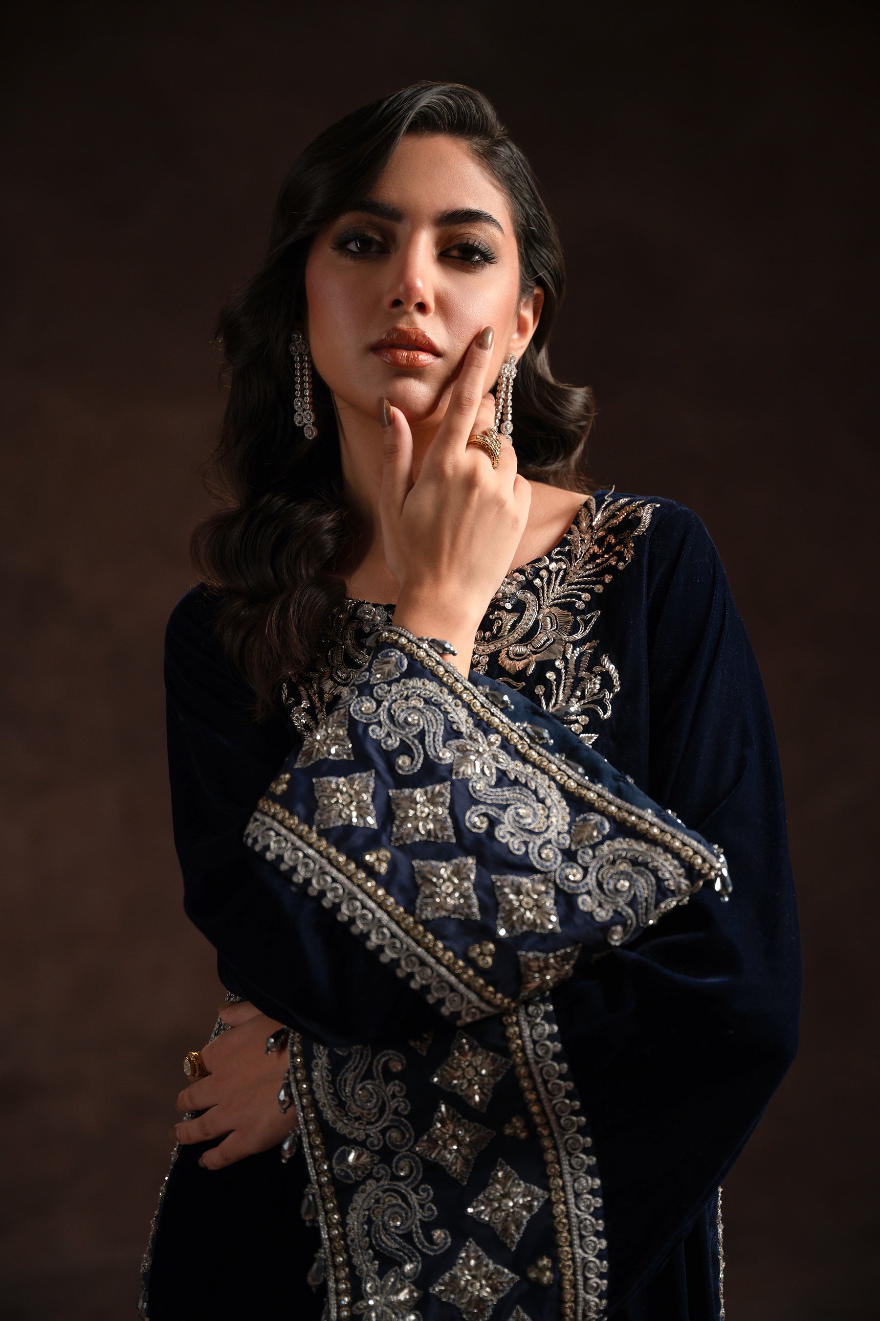 Navy Blue Mukesh Badla Velvet Kaftan (3-Piece) - Image 5