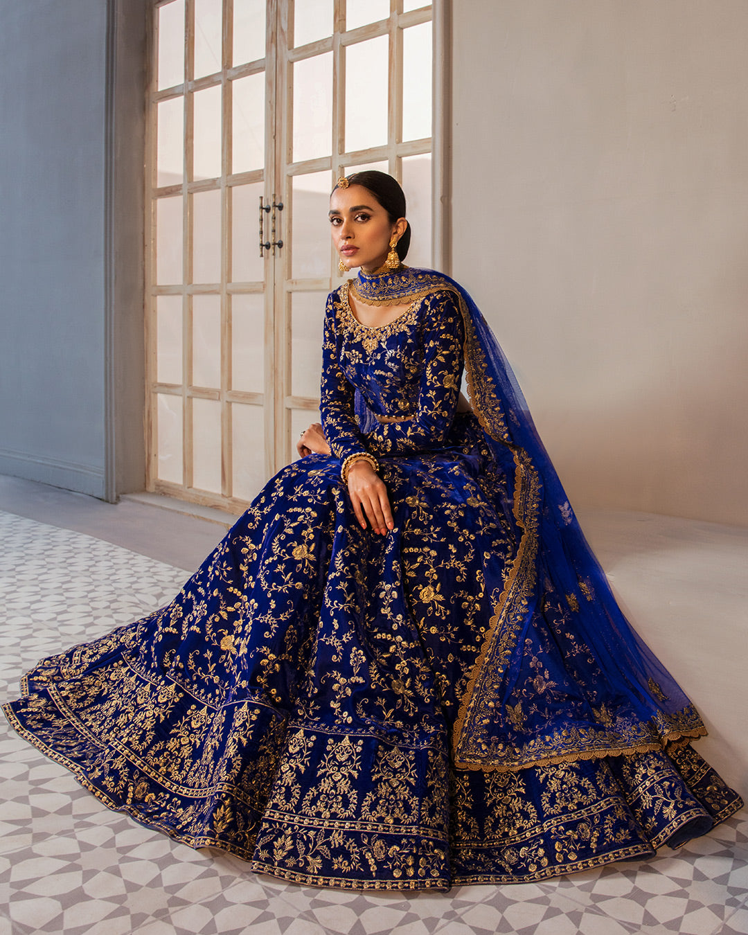 Navy Blue Embroidered Velvet Lehenga Choli (3-Piece) - Image 3