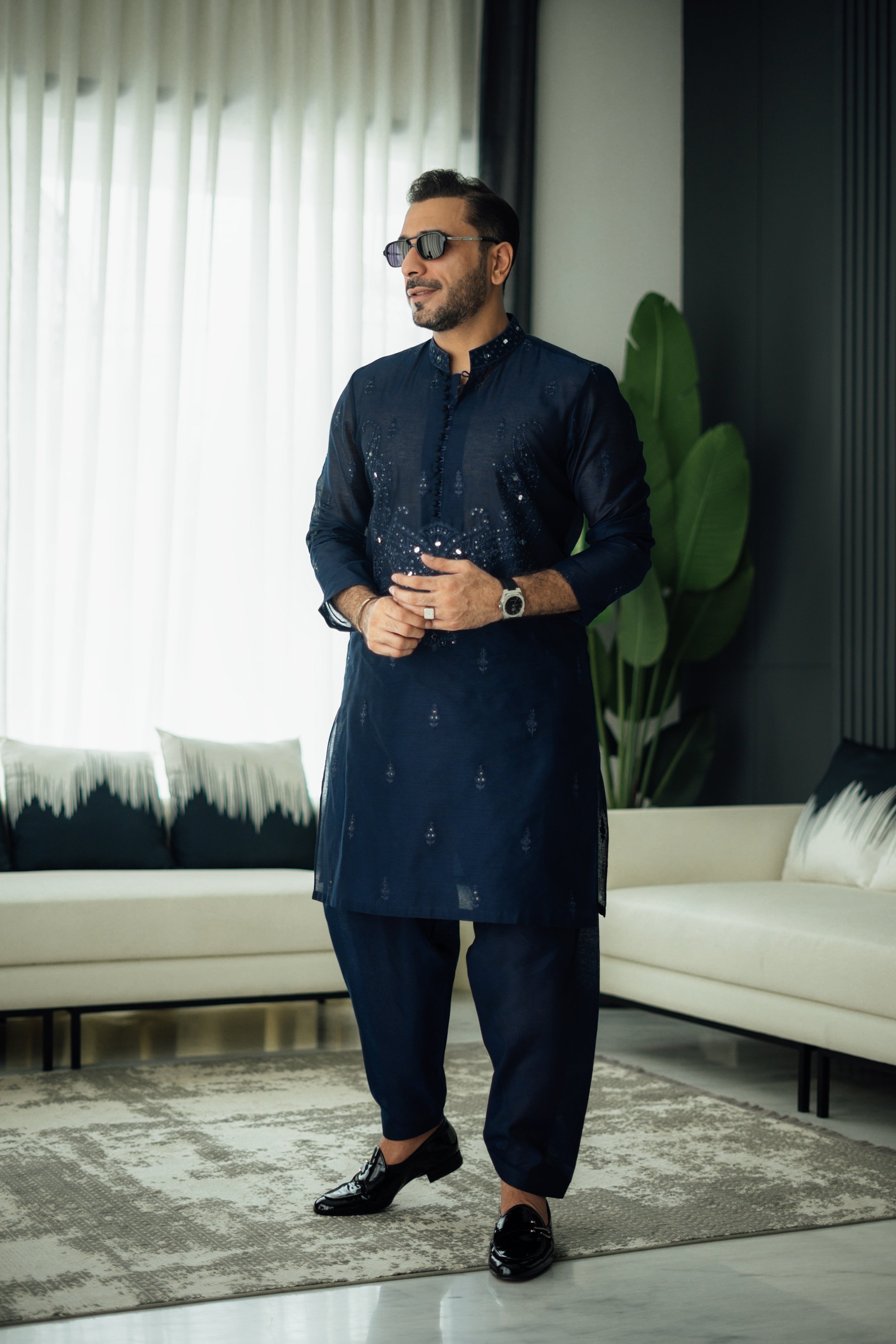 Navy Blue Mirror Embroidered Kurta Shalwar (2-Piece) - Image 2