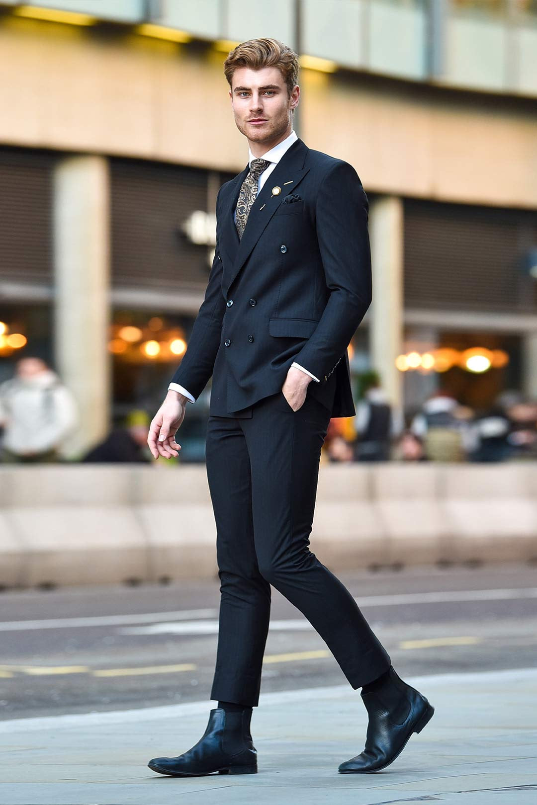 Navy Blue Italian Fabric Slim-Fit Double-Breasted Suit (2-Piece) - Image 3