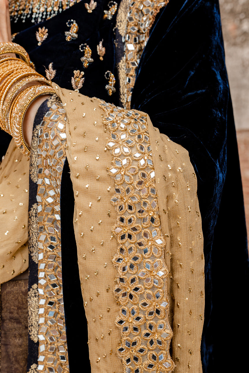 Navy Embellished Velvet & Chiffon Pishwas (3-Piece) - Image 4